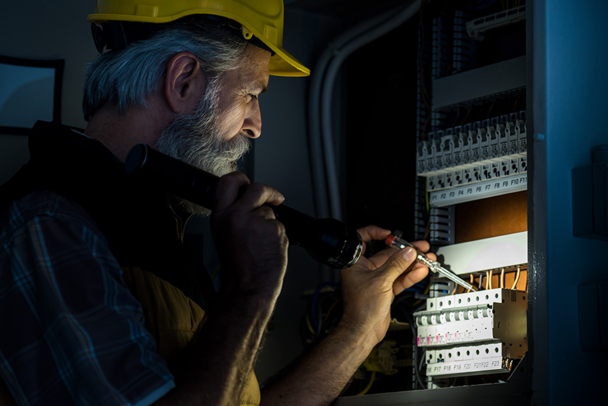 Über­spannungs­schutz bei Elektrotechnik Zinn in Sengenthal